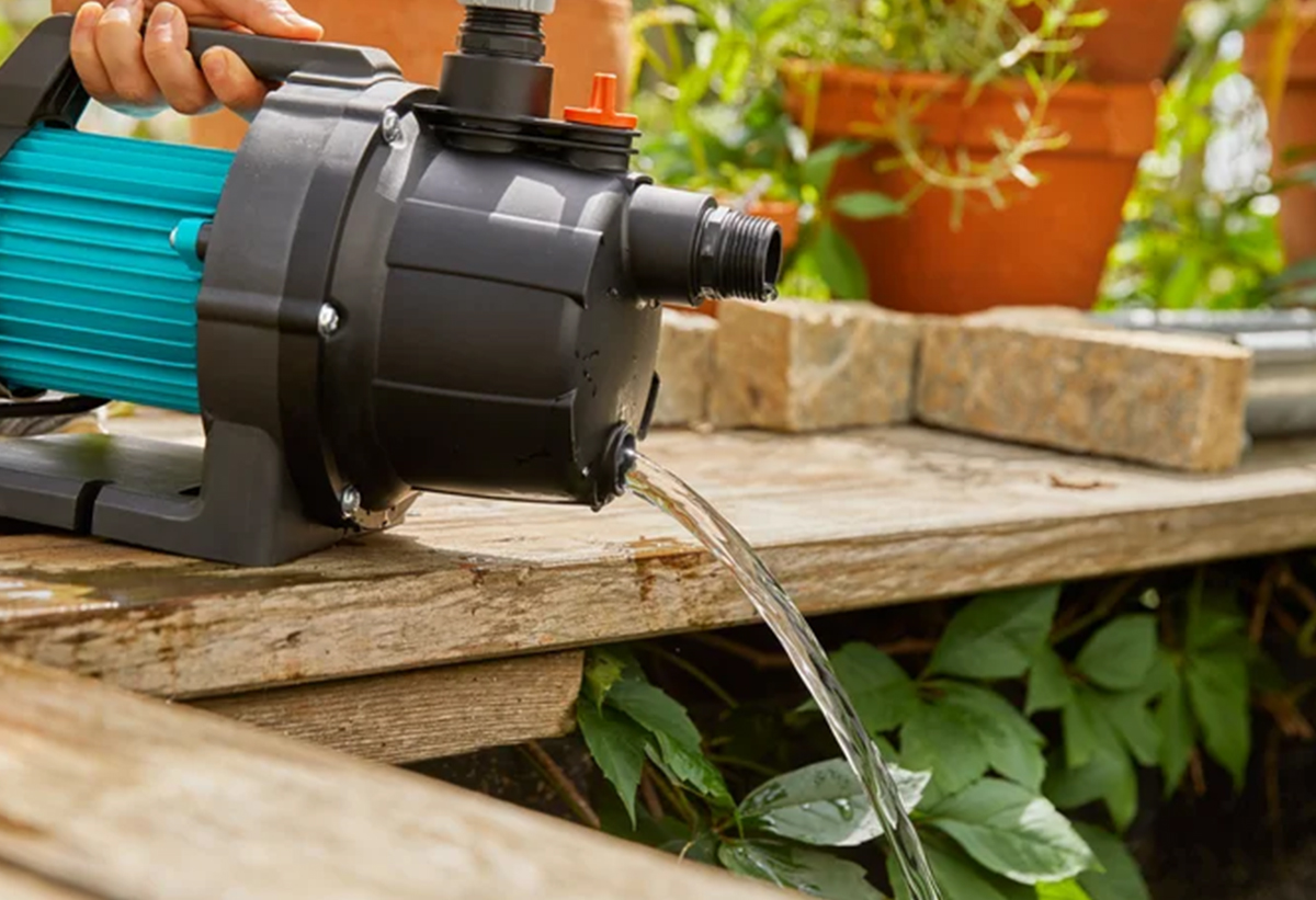 Απεικονίζεται το άδειασμα της αντλίας.